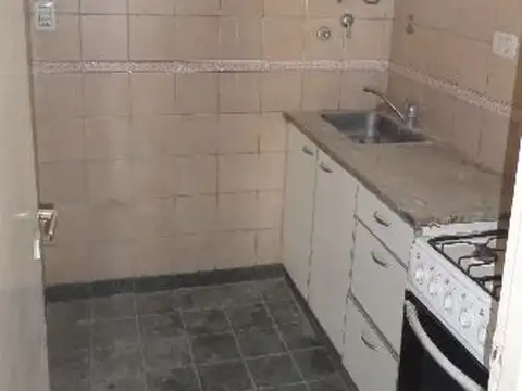 Depto Tipo Casa en Alquiler en Versalles, $ 700.000