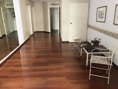 DUEÑO ALQUILA 2AMB, SALTA 1100 y SAN JUAN $550.000