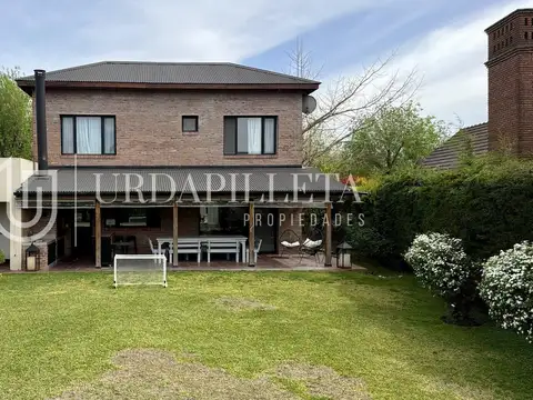 Casa 5 ambientes con 3 baños