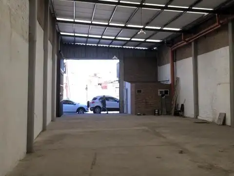 Depósito 240 m2 ALQUILER en Piñeyro Lanus