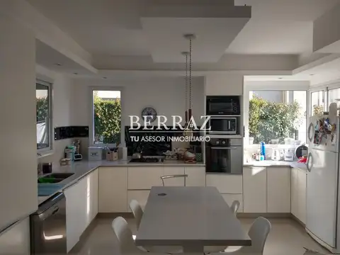 Casa venta 5 ambientes en San Isidro Labrador Villanueva lote de 800 m2