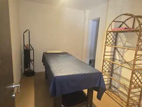 Casa en venta comercial o a refaccionar  en el Barrio Villa Urquiza