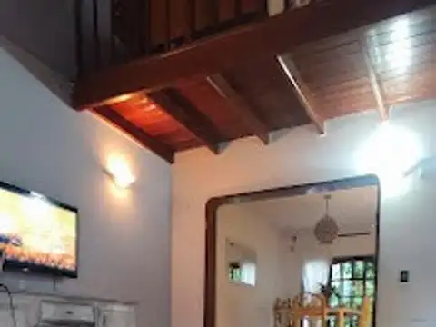 Casa 4 ambientes con 3 baños