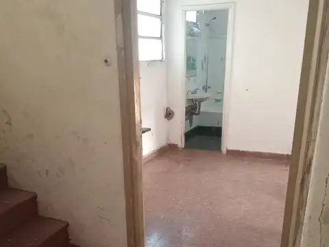 Depto Tipo Casa en Venta 50 años
