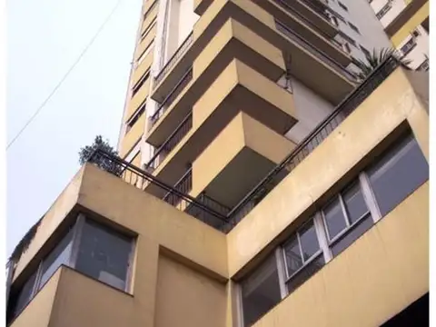 Monoambiente en ALQUILER sobre Av. Mitre al 1400, Crucesita,