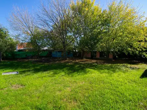 LOTE EN VENTA CITY BELL ENTRE CAMINOS