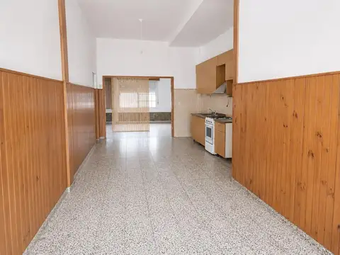 Departamento 3 ambientes en planta baja con patio