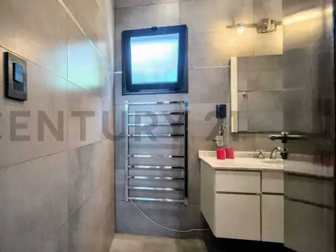 VENTA DE AMPLIA CASA EN CORTADERAS 1 GUAYMALLEN