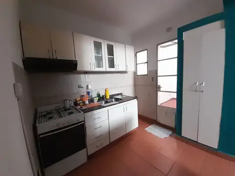 Oficina 4 ambientes con 1 baño