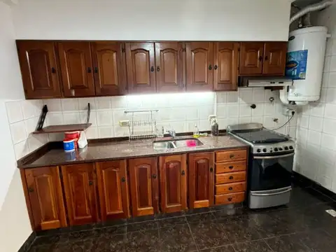 Casa en Alquiler en Villa Luzuriaga, $ 1.100.000