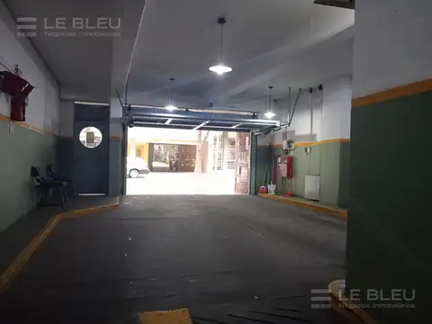 VENTA de COCHERA CUBIERTA en Colegiales
