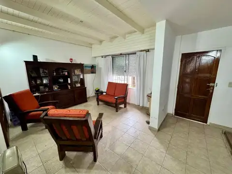 Depto Tipo Casa en Venta de 6 ambientes