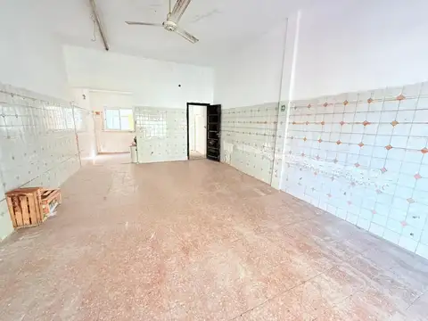 Local en Alquiler en Ituzaingo, $ 900.000