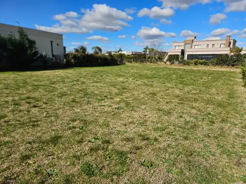 Terreno en Venta en Pilar del Este - San Ramiro, USD 45.000