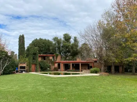 24 entre 403 y 405 -Casa quinta en  Alquiler Temporal  2025/26- Villa Elisa