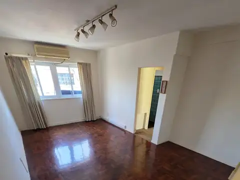 AMPLIO DEPARTAMENTO 3 AMB. - 2DO PISO POR ESCALERA - AL FRENTE - MUY LUMINOSO - LAVADERO INDEPENDIENTE