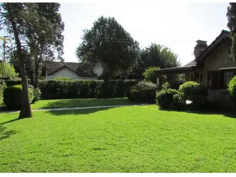 Casa en Venta con 1 cochera