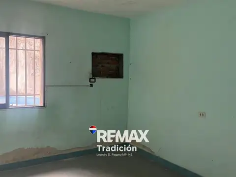 Casa 7 ambientes con 2 baños