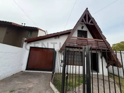 VENTA CASA 4 AMBIENTES CON PILETA EN BELLA VISTA APTO CREDITO