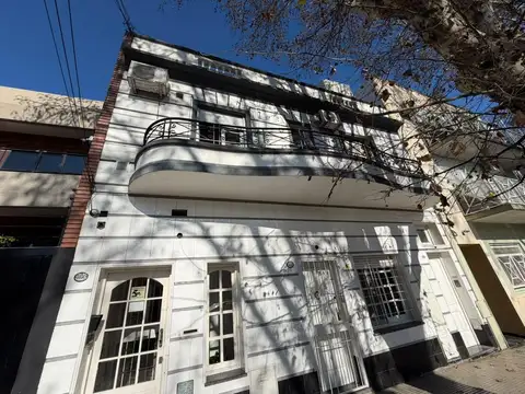 PH CON ENTRADA INDEPENDIENTE- VILLA URQUIZA