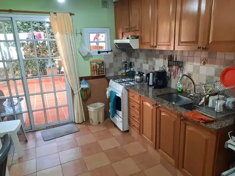 Casa 4 ambientes con 3 baños