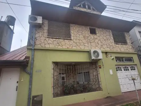 Venta. Casa tipo P.H. 6 ambientes con gge. Quilmes