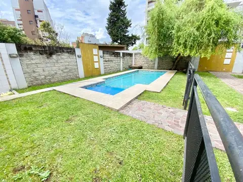 Av. Rivadavia 20100, Piso 2