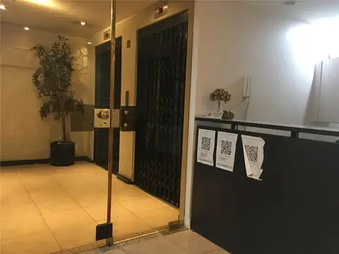 Alquiler Parcial de Oficina Privada en Cerrito al 100 piso 6º