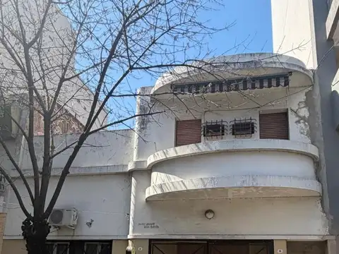 tipo casa 3 amb sin exp reciclado a nuevo a metros de av Riv