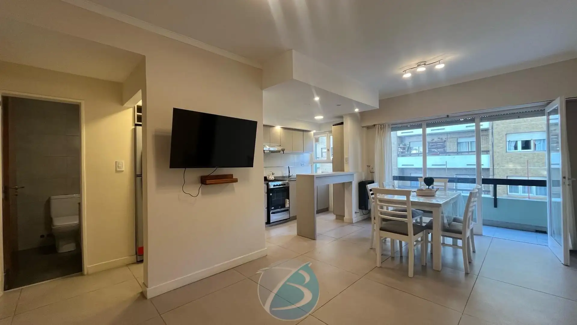 Depto 3 amb, 60m² con balcón a la calle Plaza Mitre