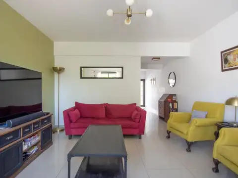 Depto Tipo Casa 5 ambientes con 1 baño