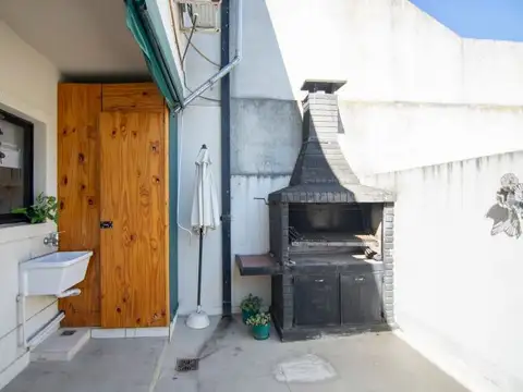 Depto Tipo Casa en Alquiler de 5 ambientes