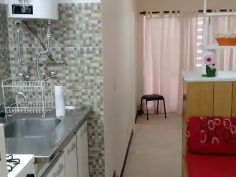 1 AMBIENTE + BALCON + EN DESNIVEL