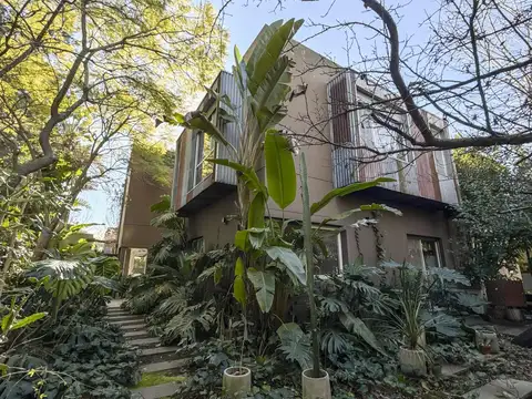 Ricardo Castiglioni  al 1500 - Barrio Los Alamos