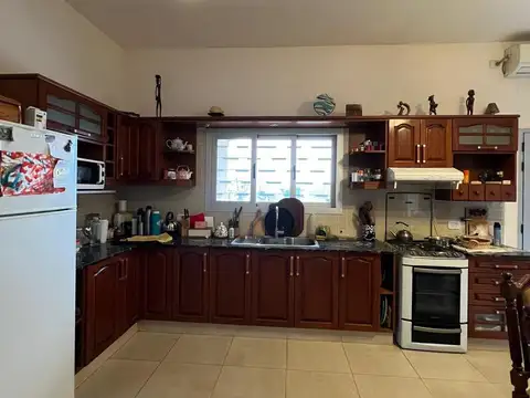 Casa en Venta en Potrero de Garay | 3 Dormitorios | Pileta y Vista al Lago