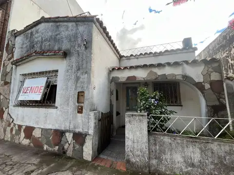 Venta de Casa de Dos Dormitorios con Patio