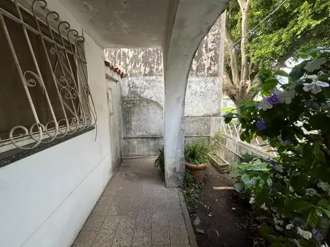 Casa 5 ambientes con 1 baño