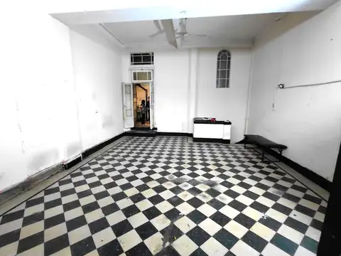 VENTA LOCAL CON VIVIENDA 127m2 SALTA 1557 y GARAY