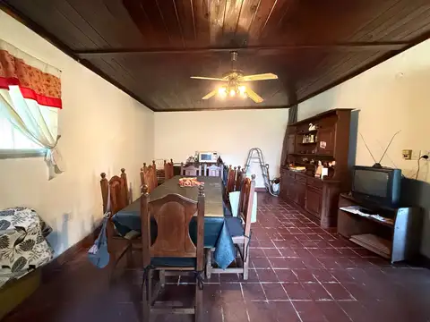 Casa 4 ambientes con 1 baño
