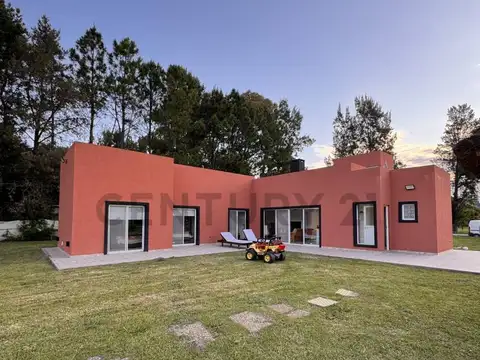 Casa en Venta en Estancia Las Malvinas, USD 145.000