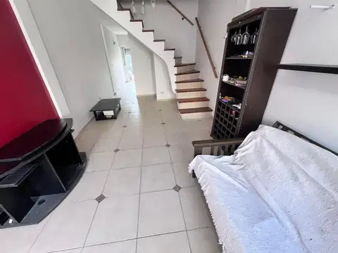 Depto Tipo Casa 3 ambientes con 1 baño