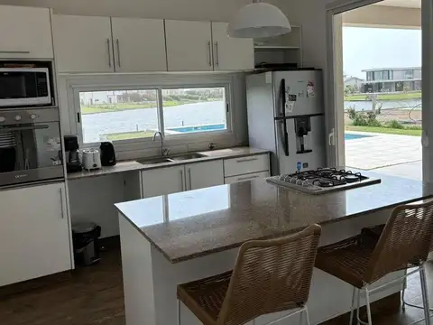 Casa en Alquiler al Noroeste