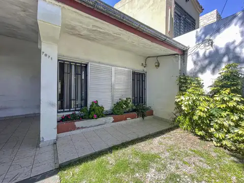 Casa 5 ambientes con 1 baño