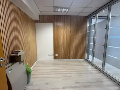 Oficina en alquier en puerto madero con cochera