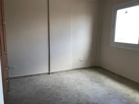 Castro Barros 1500, Piso 8