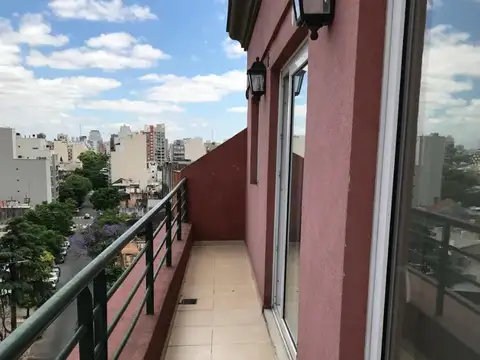 Hermoso depto. de 3 amb c/balcón al frente 54 m2 en Alquiler - Boedo