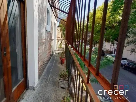 PH tipo dúplex de 3 ambientes con patio y terraza 120 m² totales Sin expensas