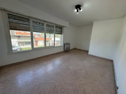PH 3 ambientes con terraza.