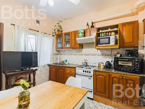 Depto Tipo Casa 4 ambientes con 2 baños