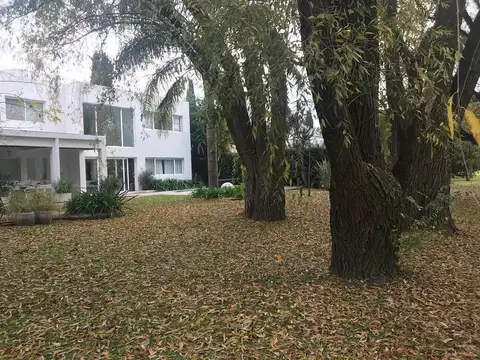 Casa en Venta en Country Club Banco Provincia, USD 420.000